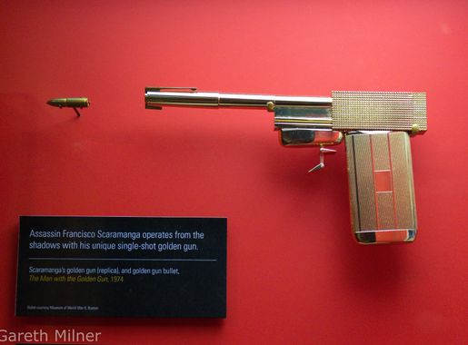 The Man with the Golden Gun (film) - Wikipedia