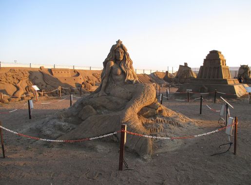 File:Sandland, Internationales Sandskulpturenfestival in Lara, Antalya.JPG  - Wikimedia Commons