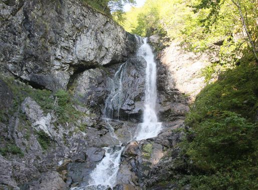 File:20111022 Uisge Ban Falls Provincial Park 18.jpg - Wikimedia Commons