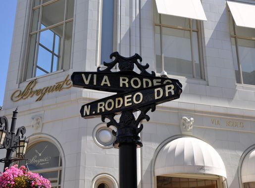 File:Beverly Hills, Los Angeles - CA - Cartello Rodeo.jpg - Wikimedia  Commons