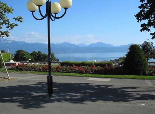 File:Lausanne Esplanade Montbenon.jpg - Wikipedia