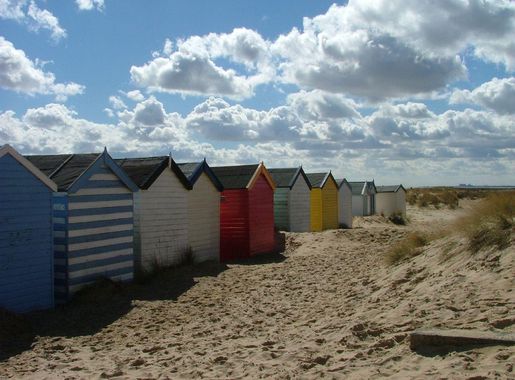 File:Southwold Beach huts.jpg - Wikimedia Commons