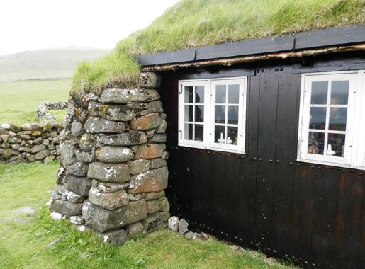 File:Old House in Koltur, 2014.JPG - Wikimedia Commons