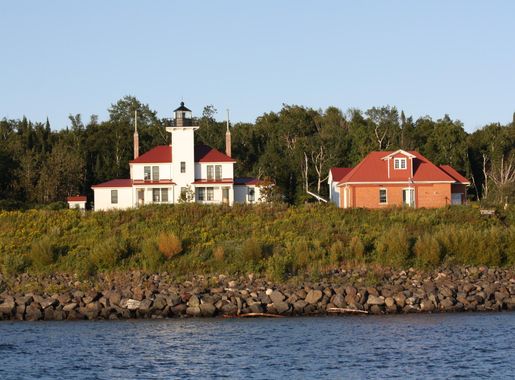 File:Raspberry Island Wisconsin Lighthouse August 2012.jpg - Wikimedia  Commons