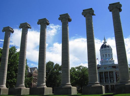 File:Jesse Hall and the Columns, University of Missouri - panoramio.jpg -  Wikimedia Commons