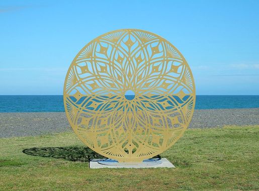 File:Sunscope on Napier waterfront.jpg - Wikimedia Commons