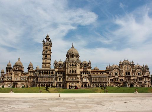 File:Lakshmi Vilas Palace, Vadodara.jpg - Wikimedia Commons