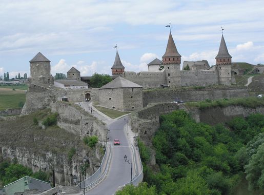 Файл:Kamianets-Podilskyi Castle (2007).JPG — Вікіпедія
