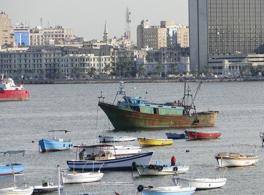 File:Eastern Port, Alexandria - الميناء الشرقيه لمدينه الأسكندريه.jpg -  Wikimedia Commons