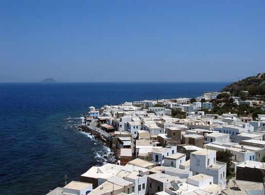 File:Island Nissyros - Greece (3098488802).jpg - Wikimedia Commons