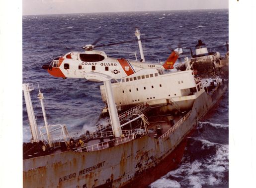 USCG HH-3 overflies wreck of SS ARGO MERCHANT