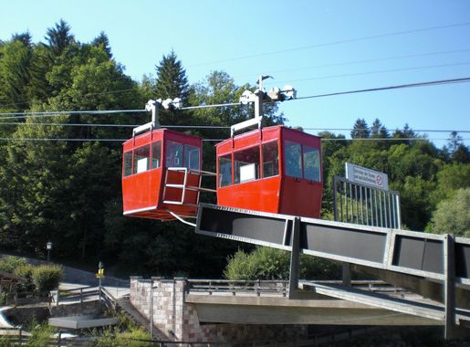 Datei:Obersalzbergbahn Juli 2013.JPG – Wikipedia