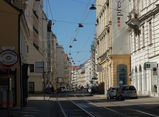 File:Josefstädter Straße bei Strozzigasse.JPG - Wikimedia Commons