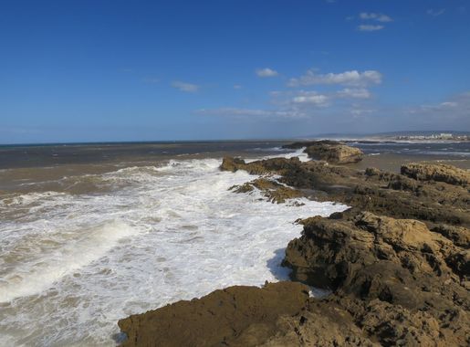 Free Images : sea, coast, sand, rock, ocean, shore, vacation, cliff, surf,  bay, terrain, body of water, morocco, atlantic, cape, essaouira, beach  landscape, wind wave 4000x3000 - - 652492 - Free stock photos - PxHere