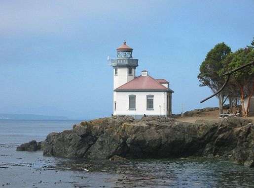 File:Lime Kiln Lighthouse 2.jpg - Wikimedia Commons