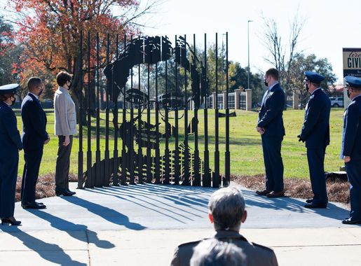Maxwell AFB memorializes Rosa Parks, SecAF pays tribute to civil rights  leader > Air Force > Article Display