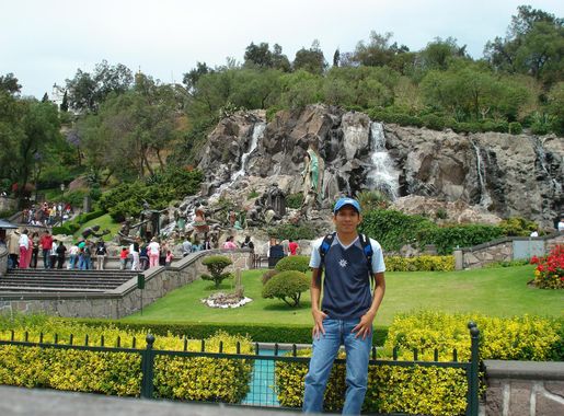 File:En los jardines del Tepeyac - panoramio.jpg - Wikimedia Commons