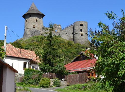 File:Hrad Šomoška-4.jpg - Wikimedia Commons
