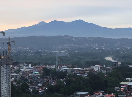File:Mount Apo view from Aeon Tower (Davao City; 11-26-2021).jpg -  Wikimedia Commons
