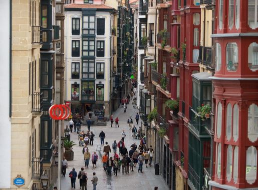 File:Casco Viejo (Bilbao).jpg - Wikimedia Commons
