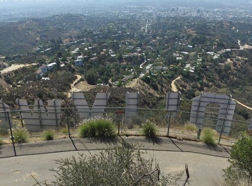 File:3 shots back of hollywood sign.jpg - Wikimedia Commons