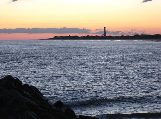 File:Cape May Lighthouse at Sunset.JPG - Wikimedia Commons