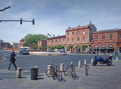File:Place Saint-Cyprien (Toulouse).jpg - Wikimedia Commons
