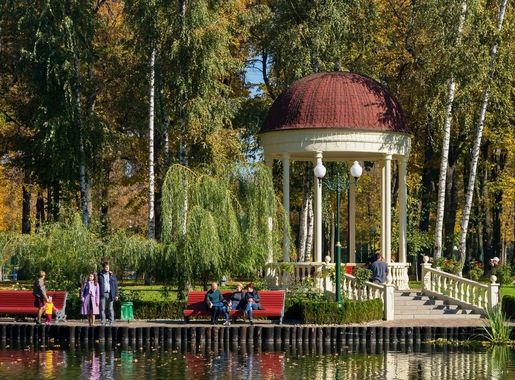 File:Altana - Kharkiv Gorky Park.jpg - Wikimedia Commons