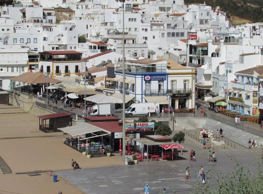 File:15-09-2017 Albufeira old town.JPG - Wikimedia Commons