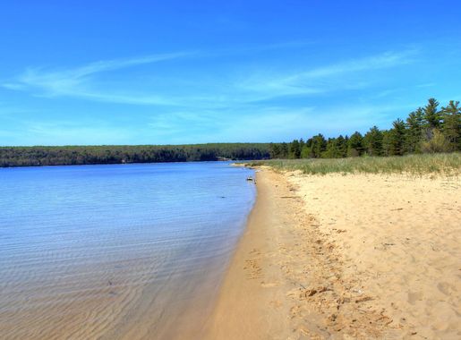 File:Gfp-michigan-pictured-rocks-national-lakeshore-shore-and-sand-point.jpg  - Wikimedia Commons