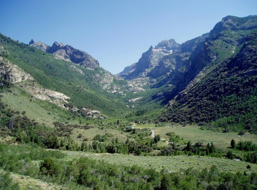 File:Lamoille Canyon, Ruby Mountains, Nevada - panoramio.jpg - Wikimedia  Commons