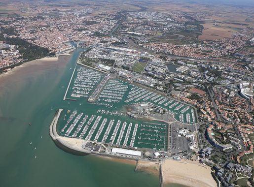 File:Port de plaisance de La Rochelle 2014.JPG - Wikimedia Commons