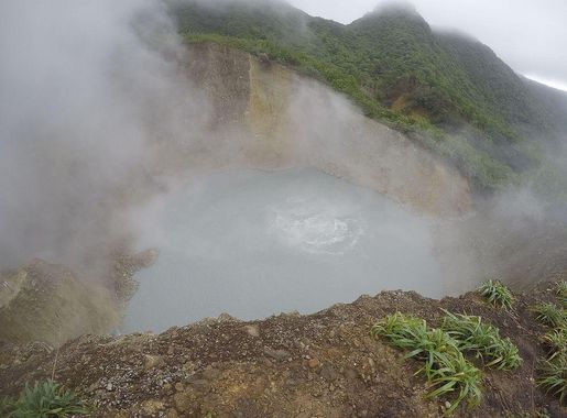 File:Dominica Boiling Lake.jpg - Wikipedia