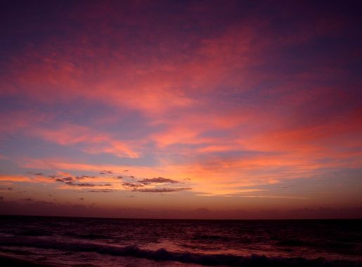 File:Sunrise Playa del Carmen.jpg - Wikimedia Commons