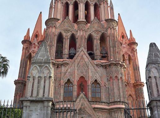 Archivo:Parroquia San Miguel Arcangel.JPG - Wikipedia, la enciclopedia libre