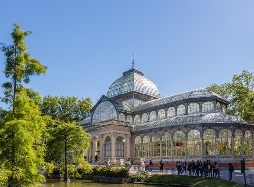 File:Palacio de Cristal, Parque del Retiro, Madrid, España, 2017-05-18, DD  21.jpg - Wikimedia Commons