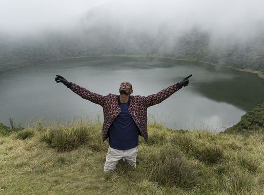 File:On the top of Mount Bisoke, Rwanda.jpg - Wikimedia Commons