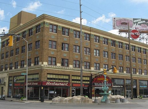 File:Fountain Square Theatre in Indianapolis.jpg - Wikipedia