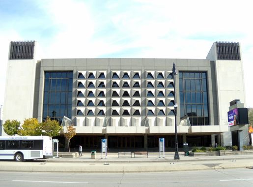 File:Centennial Concert Hall, Winnipeg Manitoba 01.JPG - Wikimedia Commons