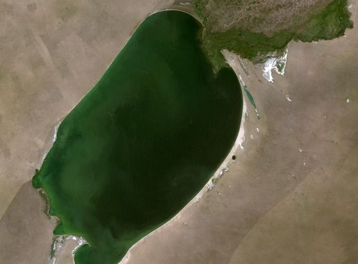 File:Buir Nuur in Eastern Mongolia and in China (Inner Mongolia), LandSat-7  2005-08-9.png - Wikipedia