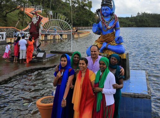 File:Ganga Talao Hindu Temple 1.JPG - Wikimedia Commons