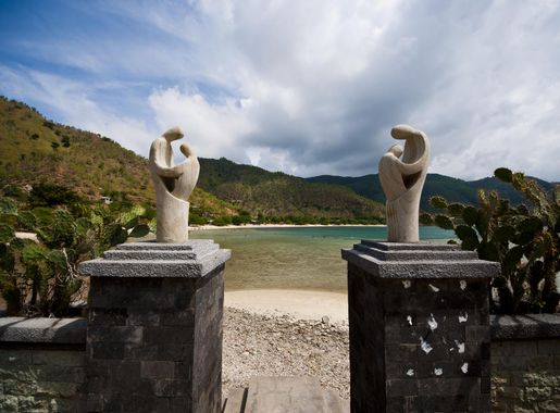 File:Dili beach, East Timor.jpg - Wikimedia Commons