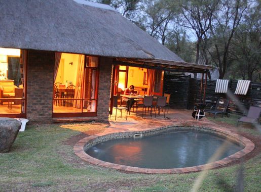 File:Bakubung Bush Lodge - panoramio.jpg - Wikimedia Commons