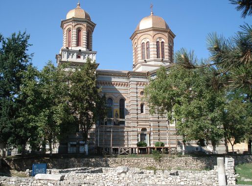 File:Sfintii Apostoli Petru si Pavel Orthodox Cathedral, Constanta.JPG -  Wikipedia