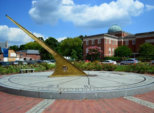 File:Morehead Planetarium Sundial (42522268).jpeg - Wikimedia Commons