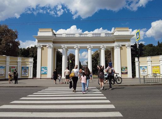 File:Park Gorkogo 02.jpg - Wikimedia Commons