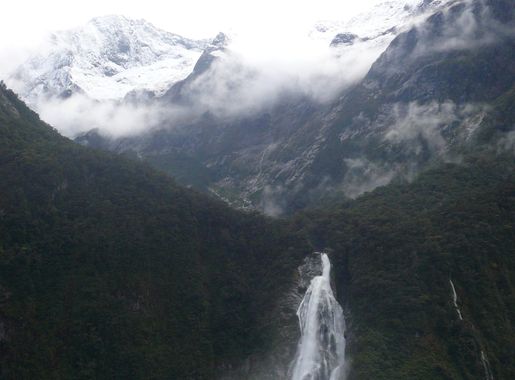 File:Milford Sound - Bowen Falls 4.jpg - Wikipedia