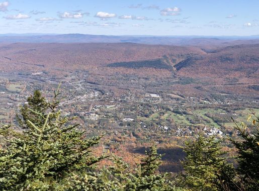 File:2020-10-17 14 31 02 View east from Lookout Rock on Equinox Mountain in  Manchester, Bennington County, Vermont.jpg - Wikimedia Commons