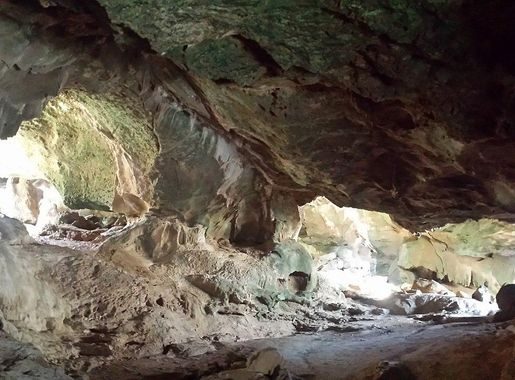 File:Cave in the northeast.jpg - Wikimedia Commons