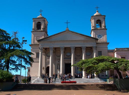 Archivo:BasilicaPaysandu.jpg - Wikipedia, la enciclopedia libre